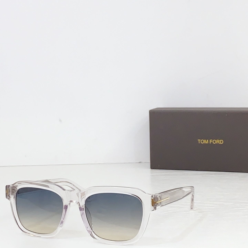 TOM FORD